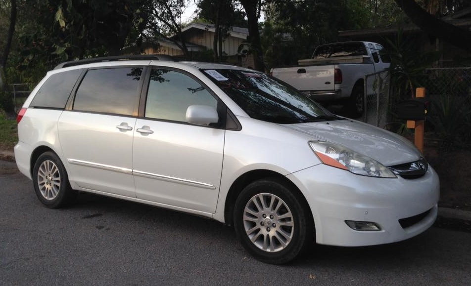 2010 Sienna Limited